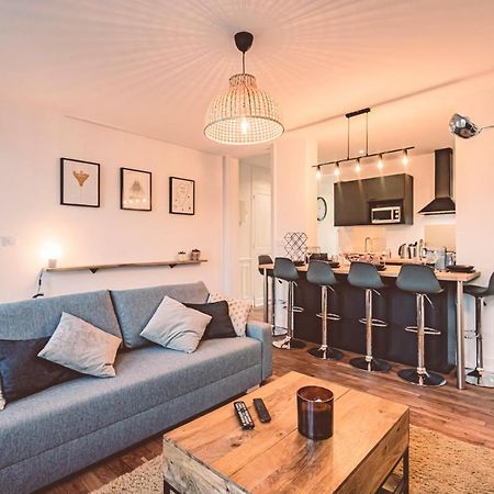 Charme De L'Ancien Pour Cet Appartement Entierement Renove Dans L'Hypercentre De Reims Buitenkant foto