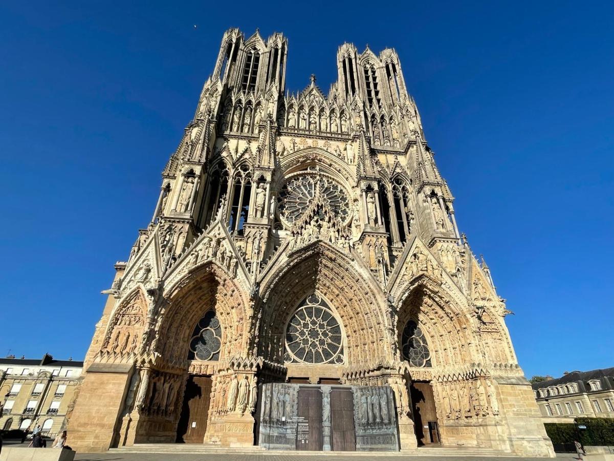 Charme De L'Ancien Pour Cet Appartement Entierement Renove Dans L'Hypercentre De Reims Buitenkant foto