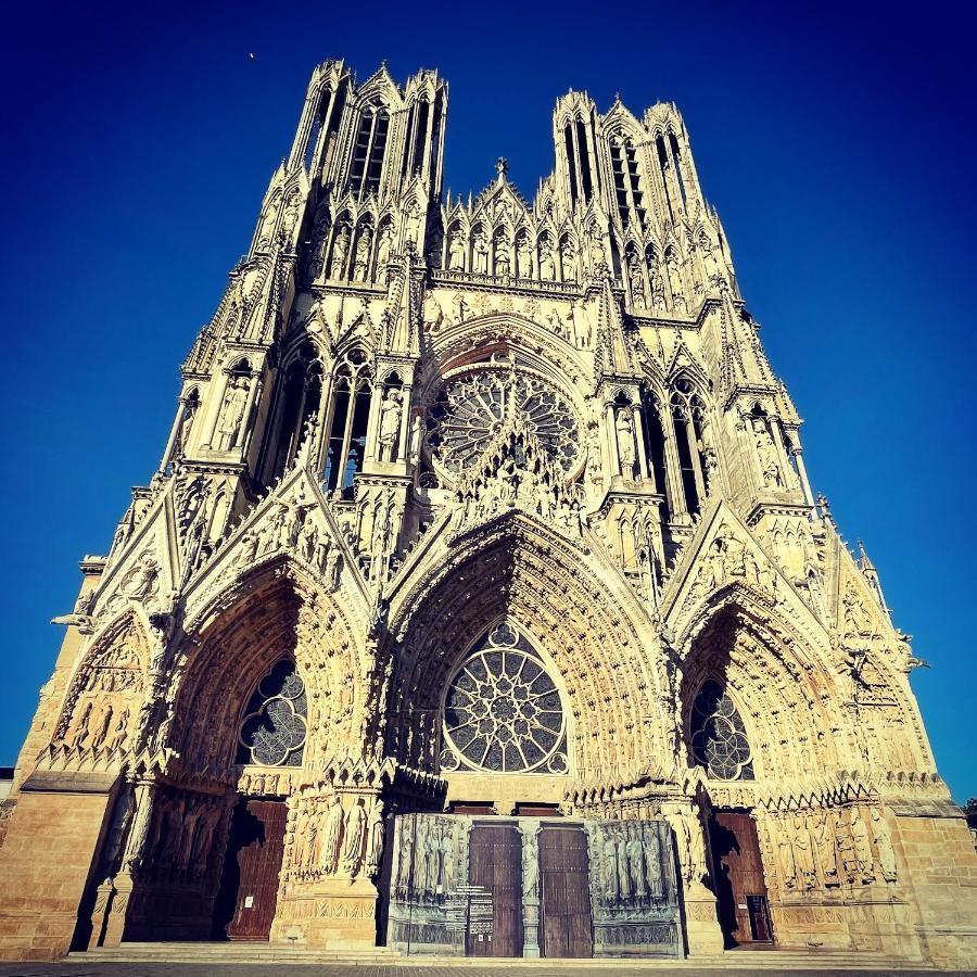 Charme De L'Ancien Pour Cet Appartement Entierement Renove Dans L'Hypercentre De Reims Buitenkant foto