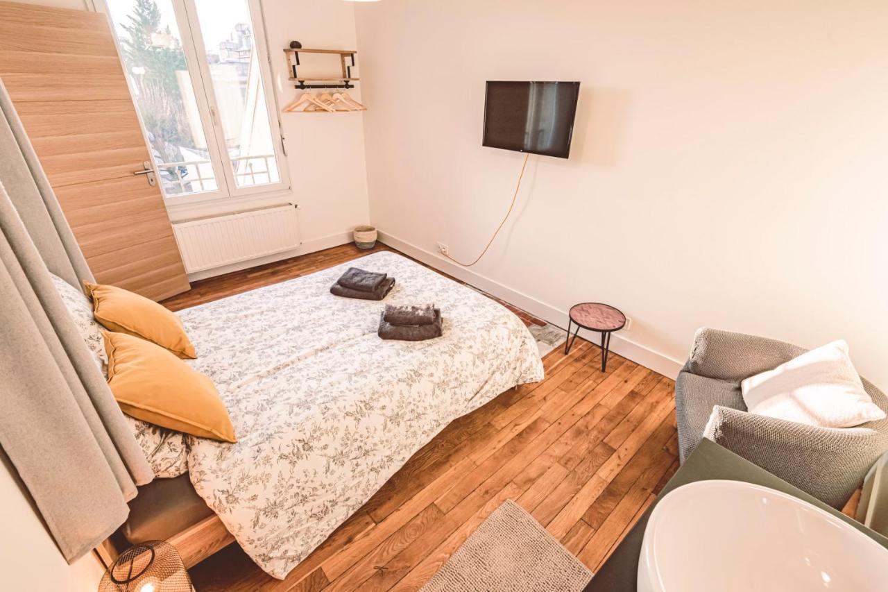 Charme De L'Ancien Pour Cet Appartement Entierement Renove Dans L'Hypercentre De Reims Buitenkant foto